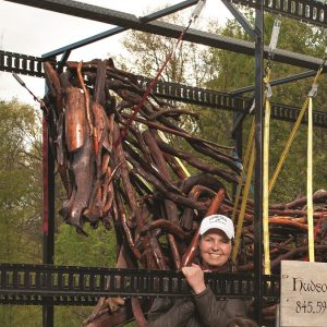 rita dee with her horse sculpture